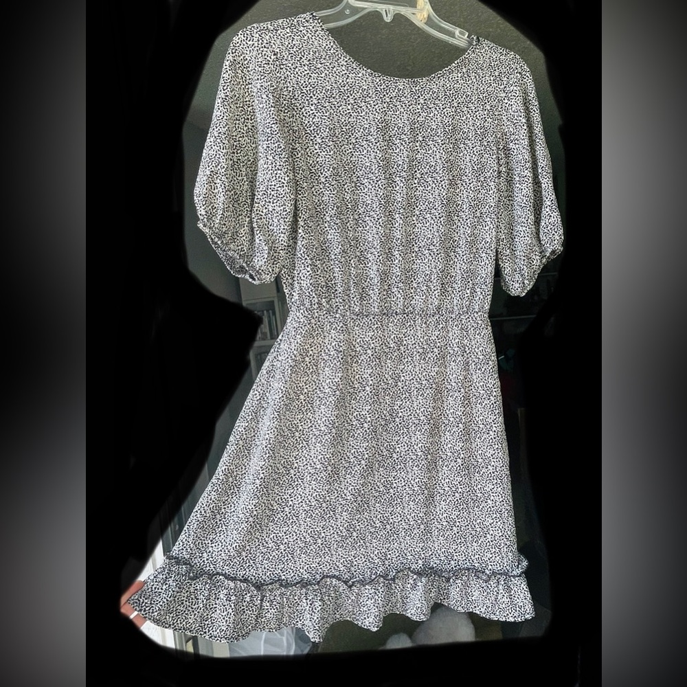 Sienna Sky speckled dress cream / black. Small.